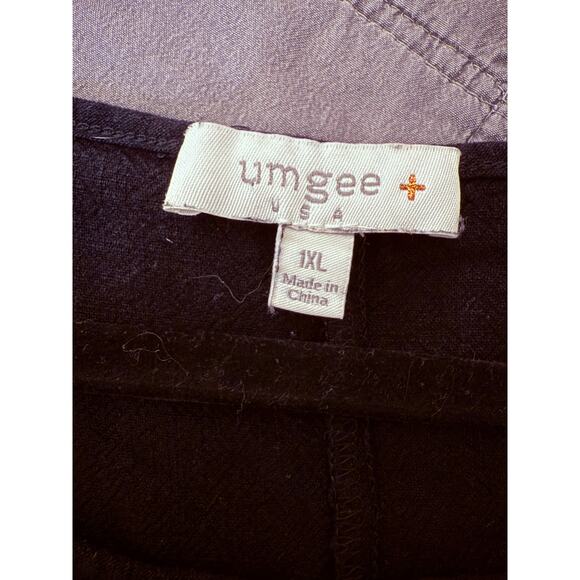 Umgee Linen Blend Animal Print Bell Sleeve Top Black Flowy 1X Ruffle - Picture 2 of 9